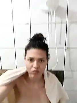 Snapshot of Larissinhamm chatting on 10.09.25 Larissinhamm online show from 10.09.25