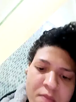 Snapshot of Larissinhamm chatting on 10.23.25 Larissinhamm online show from 10.23.25