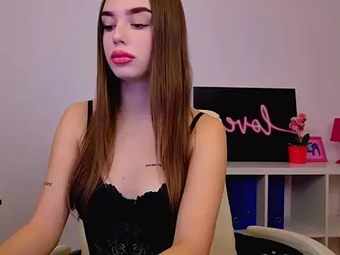 Nica Diamond online show from 10.13.25