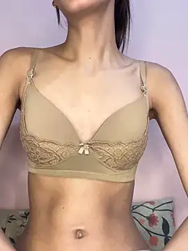 Snapshot of Hotty_kaira chatting on 10.28.25 Hotty kaira online show from 10.28.25