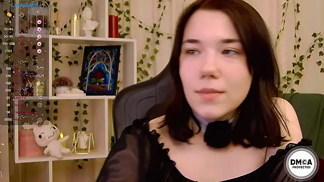 Kelly foox online show from 02.04.26