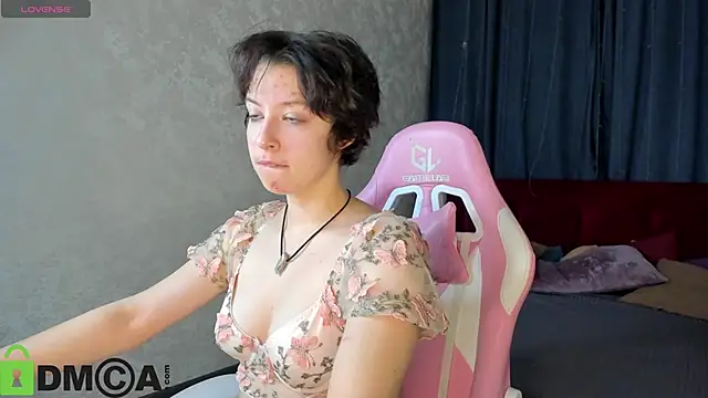 Sara Frayer online show from 02.02.26