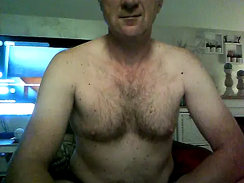 Snapshot of Vintermelon2 chatting on 10.07.25 Vintermelon2 online show from 10.07.25