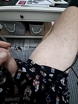 Snapshot of Vintermelon2 chatting on 10.16.25 Vintermelon2 online show from 10.16.25