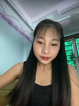 Snapshot of banlinh004 chatting on 10.14.25 banlinh004 online show from 10.14.25