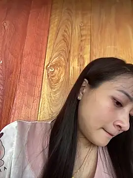 Snapshot of banlinh004 chatting on 10.16.25 banlinh004 online show from 10.16.25