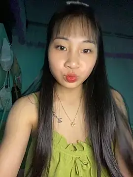 Snapshot of banlinh004 chatting on 10.25.25 banlinh004 online show from 10.25.25