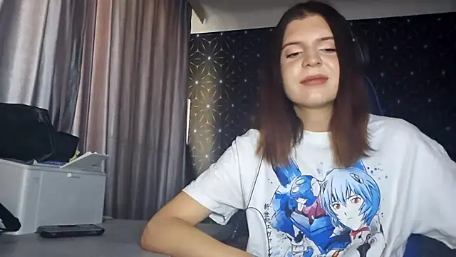 Snapshot of LissaKradfer chatting on 10.23.25 LissaKradfer online show from 10.23.25