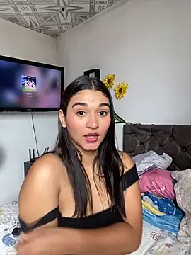 MelodySwetie   online show from 10.21.25