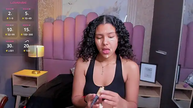 AriaVega online show from 12.04.25