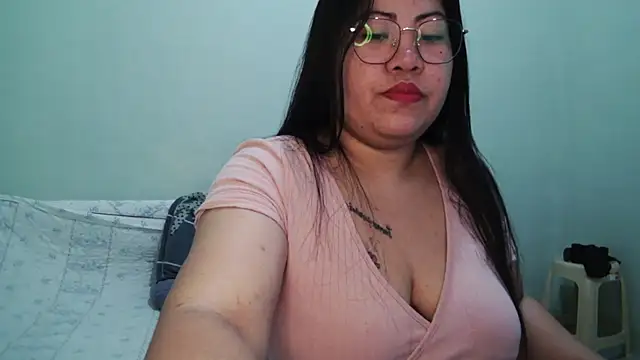 TeaseNPlease 13 online show from 12.15.25