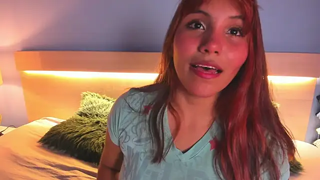 Snapshot of susygonzalez chatting on 10.21.25 susygonzalez online show from 10.21.25