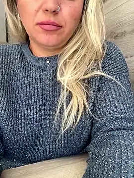 Snapshot of Daiana_Andra chatting on 10.06.25 Daiana Andra online show from 10.06.25