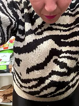 Snapshot of Daiana_Andra chatting on 10.18.25 Daiana Andra online show from 10.18.25