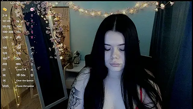 Mona Esty online show from 03.05.26