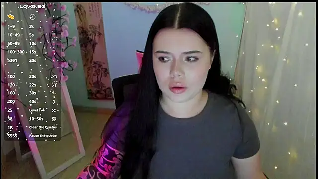 Mona Esty online show from 04.06.26