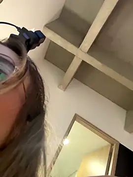 Snapshot of Lisa_Belluci chatting on 10.07.25 Lisa Belluci online show from 10.07.25