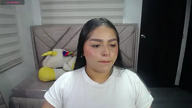Snapshot of Dayan_v_ chatting on 10.18.25 Dayan v  online show from 10.18.25