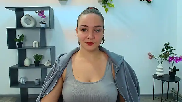 Snapshot of OliviaMontgommery chatting on 10.06.25 OliviaMontgommery online show from 10.06.25