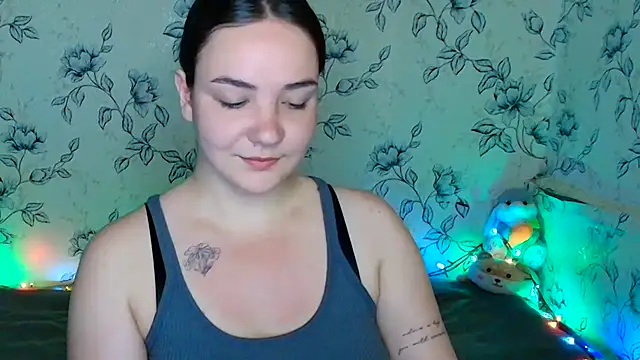 Snapshot of OliviaMontgommery chatting on 06.15.26 OliviaMontgommery online show from 06.15.26