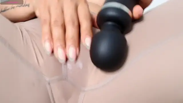 Shanell Rousex online show from 10.30.25