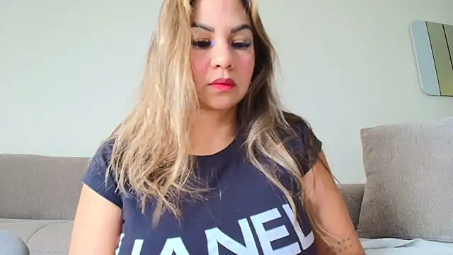 Snapshot of Shanell_Rousex chatting on 07.02.26 Shanell Rousex online show from 07.02.26