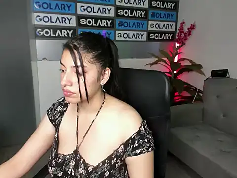 Snapshot of Violetta_Swett_ chatting on 10.06.25 Violetta Swett  online show from 10.06.25