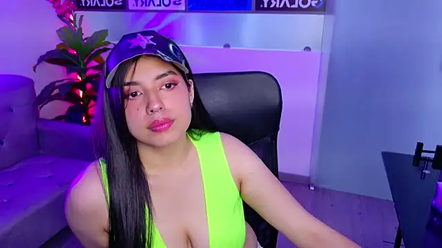 Snapshot of Violetta_Swett_ chatting on 10.16.25 Violetta Swett  online show from 10.16.25