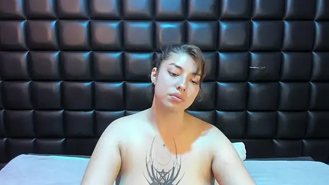 Violetta Swett  online show from 01.08.26