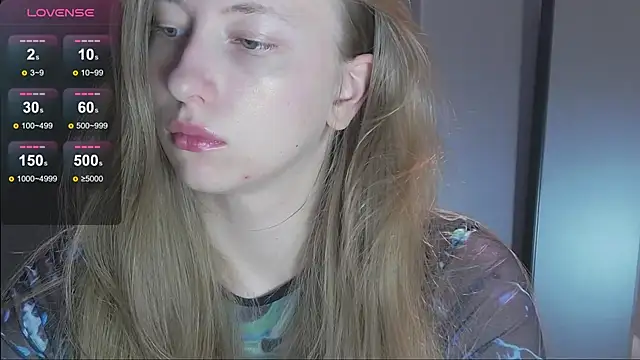 Snapshot of yuki_bloom chatting on 10.15.25 yuki bloom online show from 10.15.25