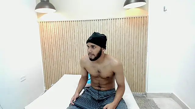 Snapshot of Adamss_23 chatting on 10.08.25 Adamss 23 online show from 10.08.25
