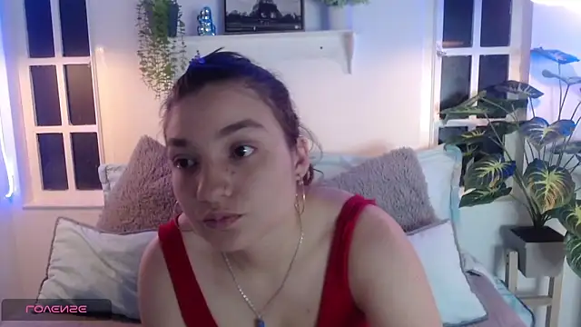 Snapshot of Viollet_C chatting on 10.11.25 Viollet C online show from 10.11.25