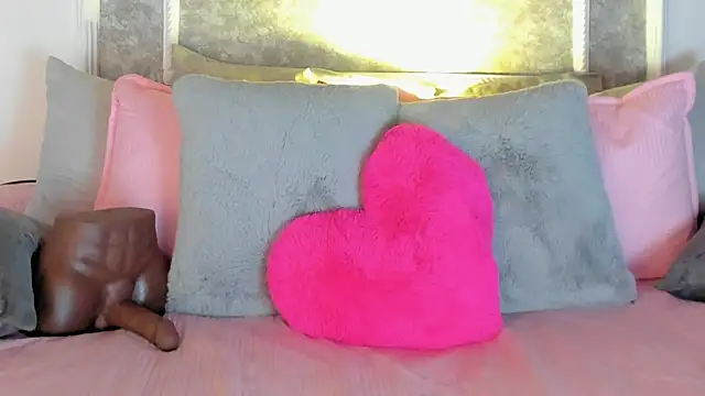 Snapshot of _victoriaa__lois chatting on 10.23.25  victoriaa  lois online show from 10.23.25