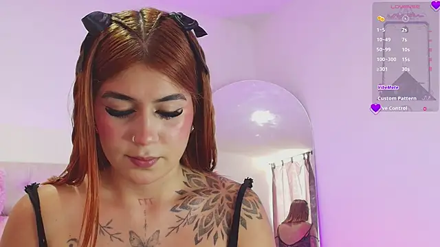 SoofiKiss online show from 04.18.26