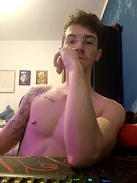 SweetGoodBoy22 online show from 10.04.25