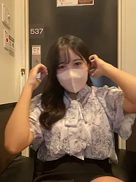 Snapshot of Aika_JP chatting on 10.07.25 Aika JP online show from 10.07.25