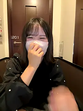 Snapshot of Aika_JP chatting on 10.21.25 Aika JP online show from 10.21.25