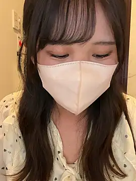 Snapshot of Aika_JP chatting on 10.22.25 Aika JP online show from 10.22.25