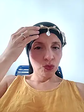 Aafsha  online show from 04.13.26