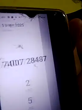 Snapshot of CUT_MOM chatting on 10.17.25 CUT MOM online show from 10.17.25