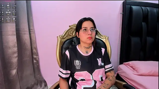 Nixielee  online show from 10.06.25