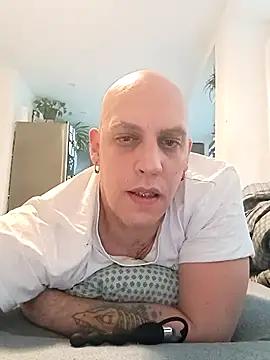 Snapshot of Kobradera1984 chatting on 12.01.25 Kobradera1984 online show from 12.01.25