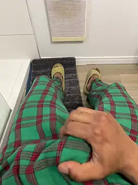 Snapshot of 4dagals chatting on 04.06.26 4dagals online show from 04.06.26