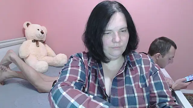 Snapshot of _alexandra_ray_ chatting on 10.25.25  alexandra ray  online show from 10.25.25
