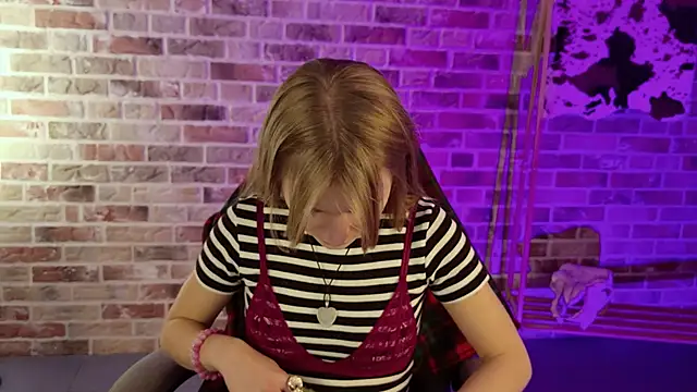 Snapshot of swag_evalution chatting on 10.16.25 swag evalution online show from 10.16.25