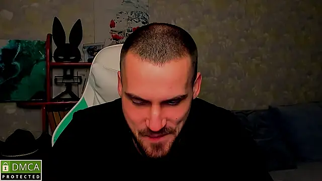 Snapshot of Iveraan chatting on 10.16.25 Iveraan online show from 10.16.25
