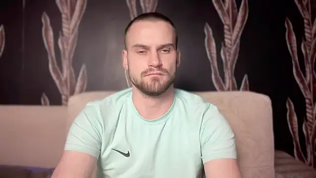 Snapshot of Iveraan chatting on 10.21.25 Iveraan online show from 10.21.25