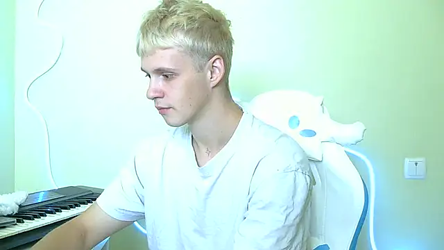  Timmy Boy  online show from 10.04.25