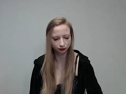 sophieryder online show from 04.04.26