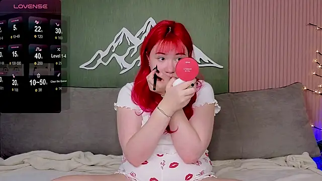 Snapshot of Klee_Love chatting on 10.05.25 Klee Love online show from 10.05.25